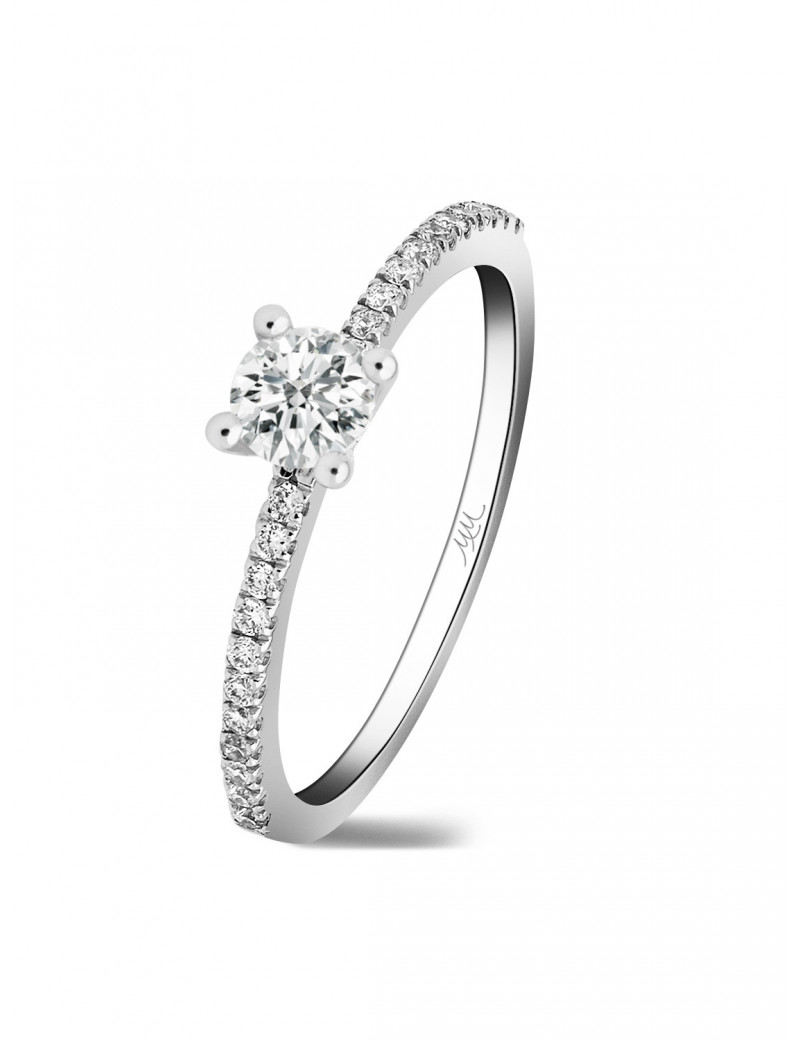 Penelope: Anillo Solitario de Oro Blanco 18kts con Diamante