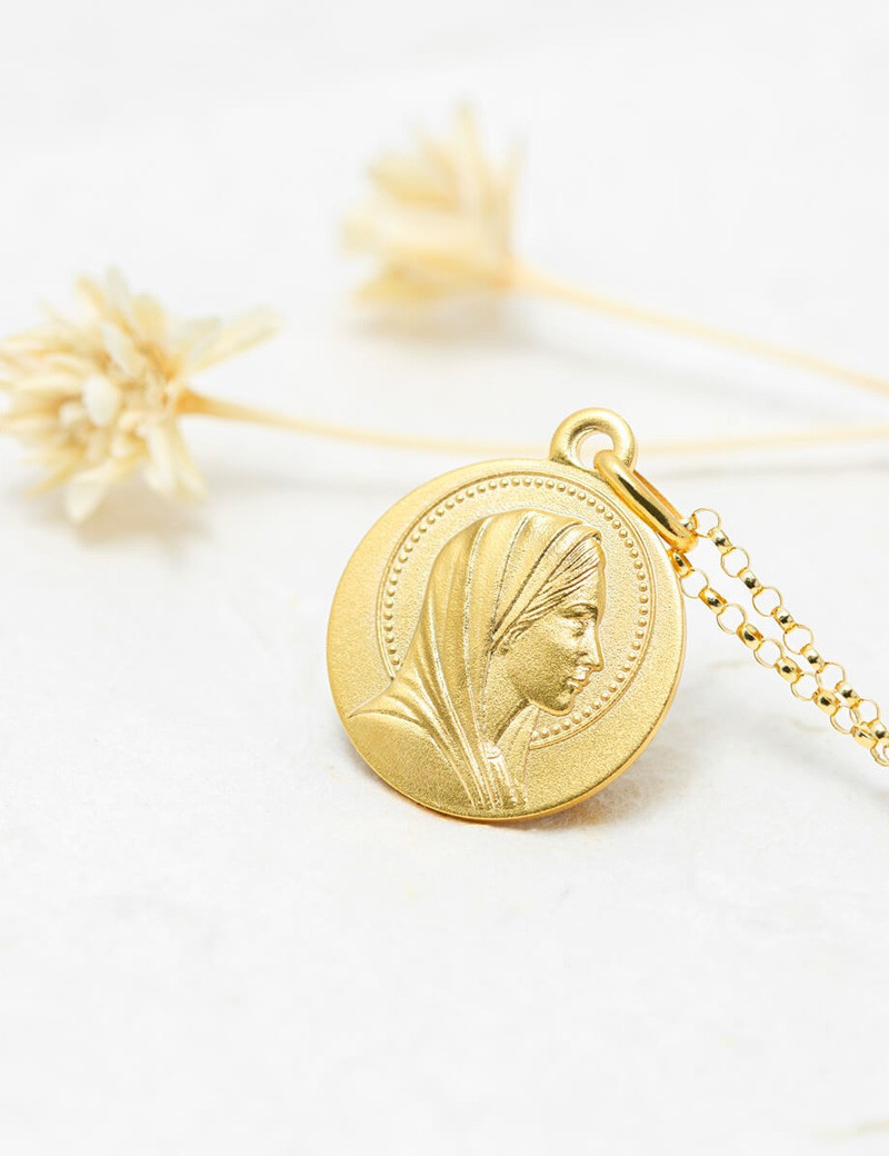 Medalla Virgen de Oro · Medalla de Comunión 16 mm Virgen con Velo