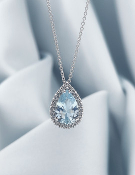 Collar de Aguamarina Lágrima 2,80 ct y Diamantes Orla. Oro Blanco 18k