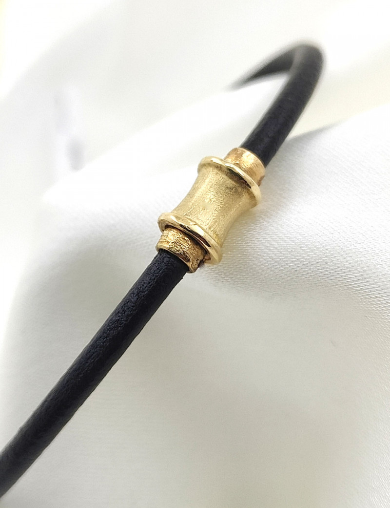 Pulsera de Cuero con Oro  18k y Plata · Brazalete Cuero Negro
