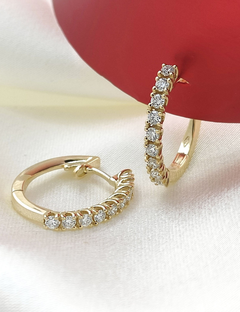 Amelia: Pendientes Aros de Diamantes en Oro Amarillo 18 kilates