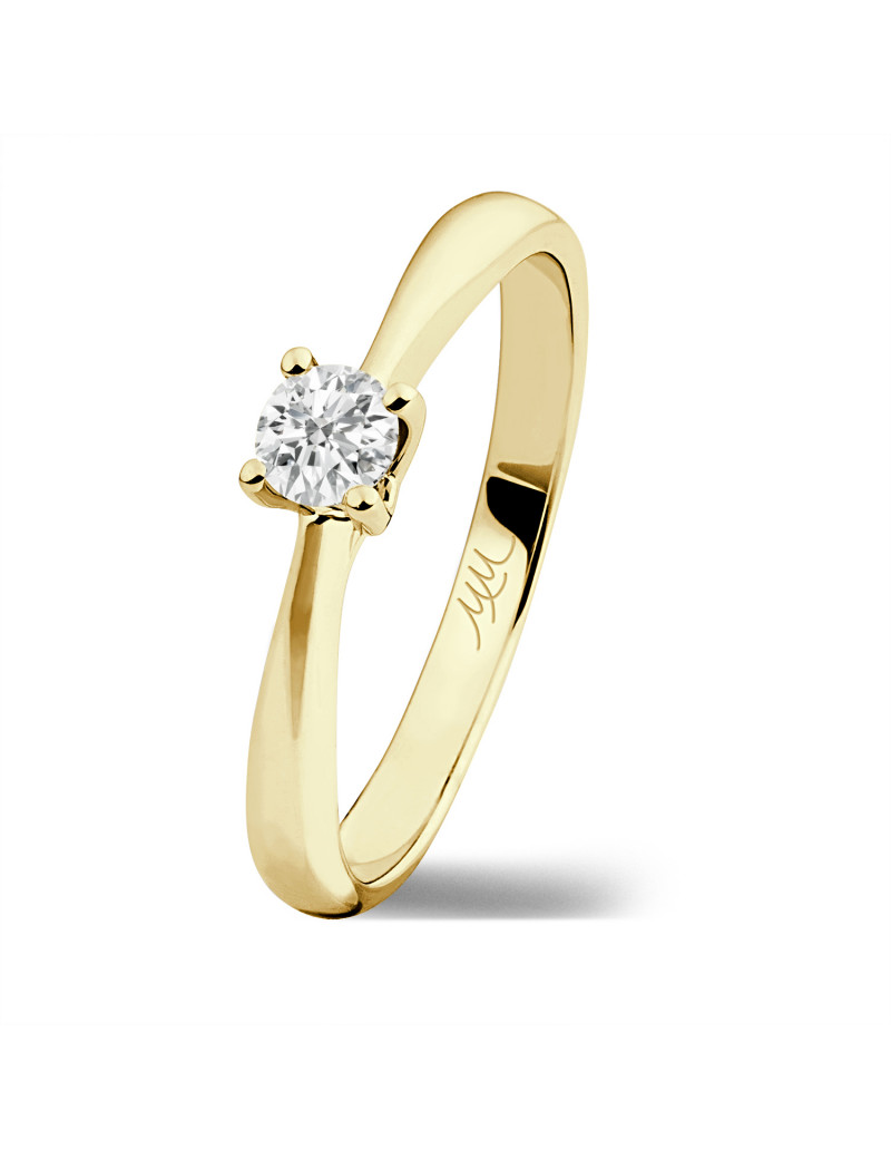 Berlín: Anillo de Diamante Solitario de 4 Garras en Oro Amarillo 18k