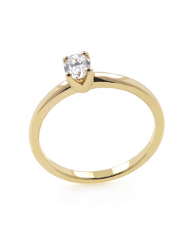 Carla: Anillo Oval de Diamante Solitario en Oro Amarillo de 18 kilates