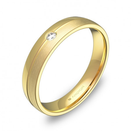 Anillo de Diamante en Oro Amarillo de 18k con acabado combinado satinado y ranura central.