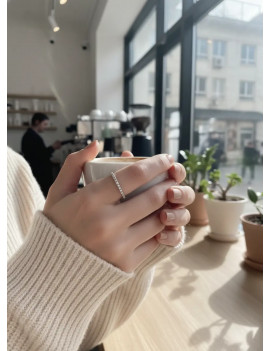 Martina: Media Alianza de Oro Blanco y Diamantes en Oro 18k