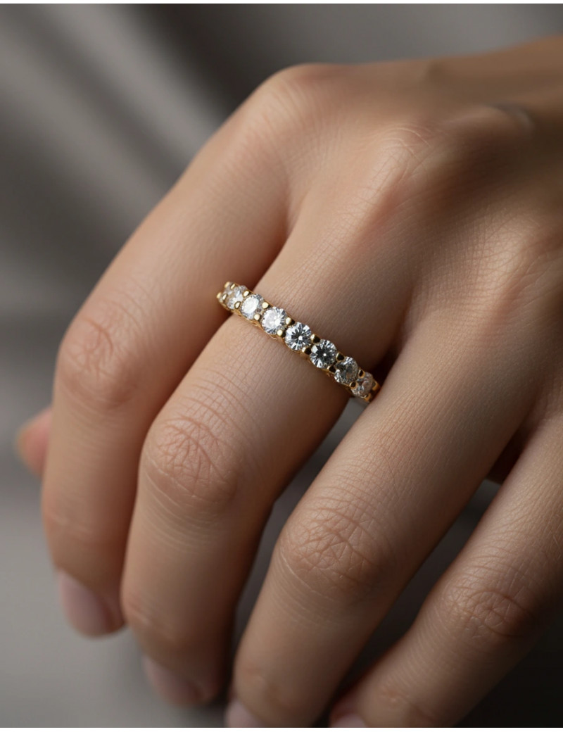 Darya: Anillo de 9 Diamantes en Oro Amarillo 18 Kilates · Marga MIra