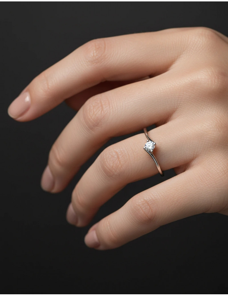 Florencia: Anillo de Diamante Solitario Oro Blanco  18k · Marga Mira