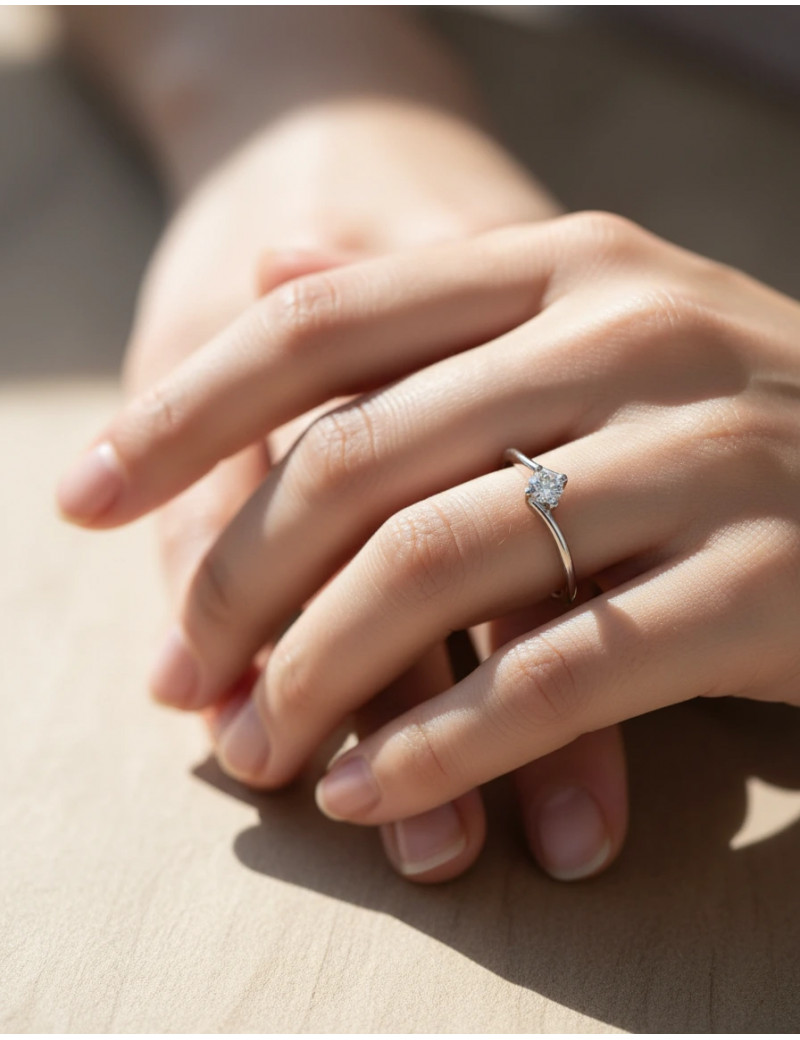 Florencia: Anillo de Diamante Solitario Oro Blanco  18k · Marga Mira