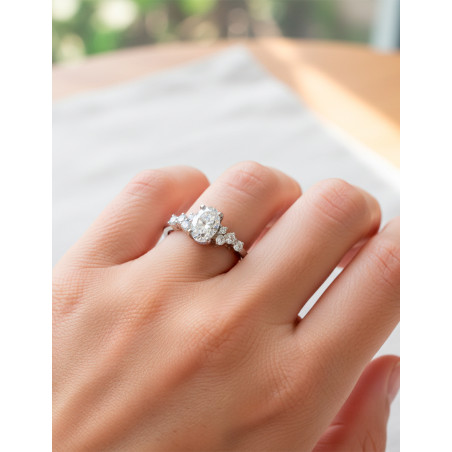 Anillo de Diamante Oval Solitario de Oro Blanco 18k · Marga Mira