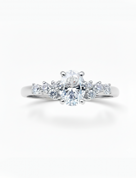 Anillo de Diamante Oval Solitario de Oro Blanco 18k · Marga Mira