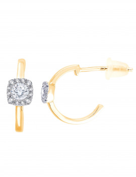 Par de pendientes de medio aro en oro amarillo 18k con un rosetón cuadrado de diamantes.