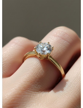 Stefany: Anillo Solitario de Diamante en 6 Garras · Joyería Marga Mira