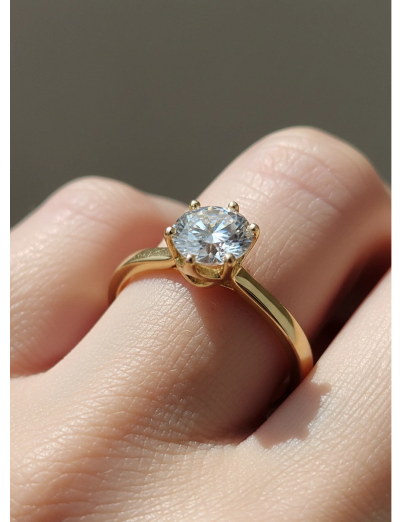 Stefany: Anillo Solitario de Diamante en 6 Garras · Joyería Marga Mira