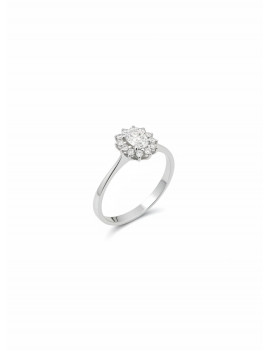 Victoria: Anillo de Diamante Ovalado con Halo en Oro Blanco 18k