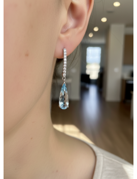 Pendientes Largos con Aguamarinas Pera y Diamantes Brillantes