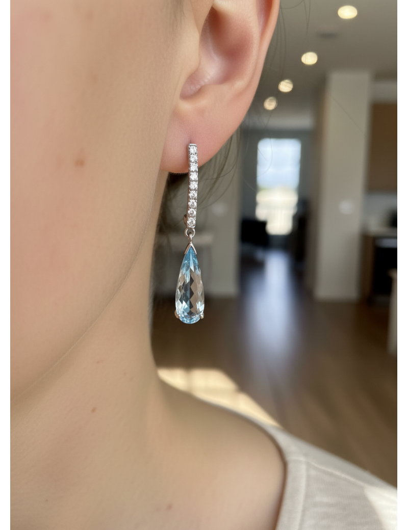 Pendientes Largos con Aguamarinas Pera y Diamantes Brillantes