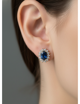 Victoria: Pendientes Zafiros 4x6 mm Diamantes en Oro Amarillo 18k