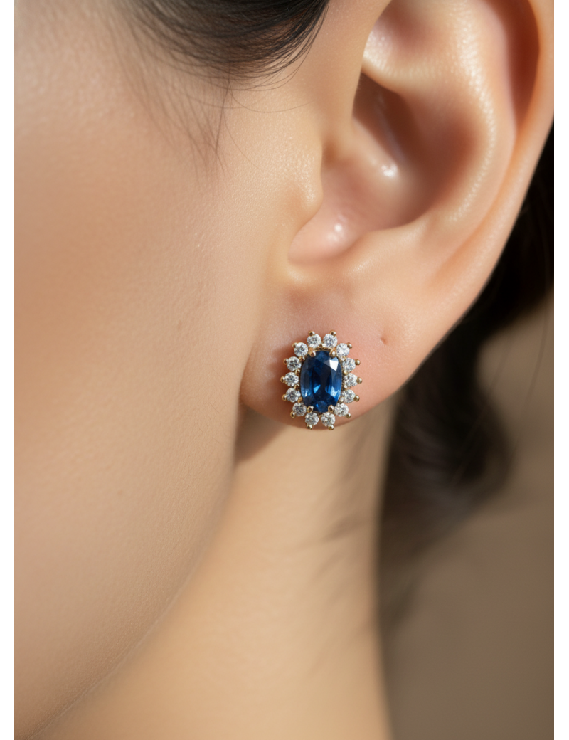 Victoria: Pendientes Zafiros 4x6 mm Diamantes en Oro Amarillo 18k