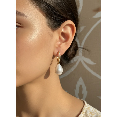 Nicole: Pendientes Diamantes y Perlas Cultivadas en Oro Amarillo 18k