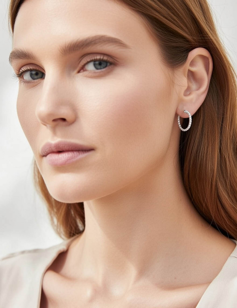 Pendientes Martina con 44 diamantes en oro blanco 18k · Marga Mira