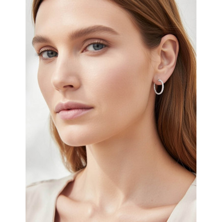 Pendientes Martina con 44 diamantes en oro blanco 18k · Marga Mira