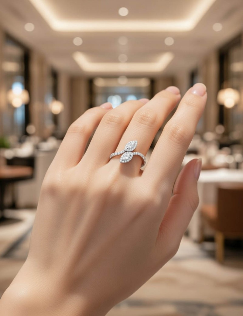 Anillo de Diamantes talla Marquise Oro Blanco 18k | Joyería Marga Mira