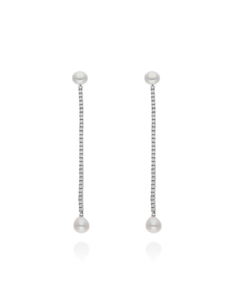 Pendientes de novia de 9 cm realizados en plata con hilera de circonitas y perla cultivada colgante.