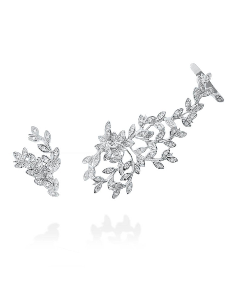 Pendientes ear cuff asimétricos Chantilly realizados en plata de ley con baño de rodio y circonitas.