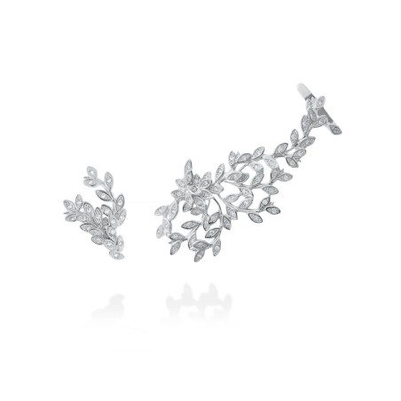 Pendientes ear cuff asimétricos Chantilly realizados en plata de ley con baño de rodio y circonitas.