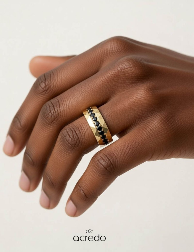 Anillo con Diamantes Negros 0.65ct. Oro y Platino · Marga Mira