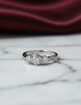 Stefany: Anillo Tresillo Diamantes 0.58ct GIA | Oro Blanco 18k