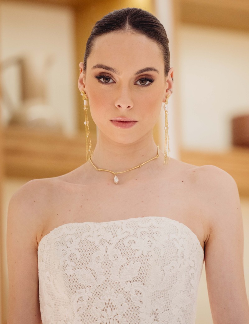 Pendientes largos 12 cm en cascada con perlas cultivadas. Baño oro 18k