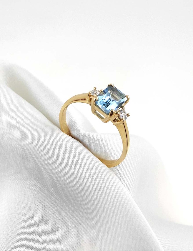 Ankara Anillo Aguamarina 0.94ct y Diamantes | Oro Amarillo 18k