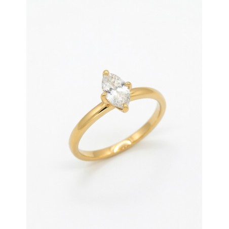 Ines: Anillo Diamante Oval 0.30ct GIA. Oro Amarillo 18k  · Marga mira