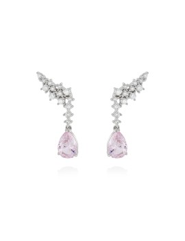 Pareja de pendientes de novia modelo Ella con piedras rosa agua talla lágrima y circonitas blancas en plata bañada.