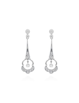 Pendientes colgantes de estilo vintage Ballerina realizados en oro blanco de 18 quilates con diamantes de talla brillante.