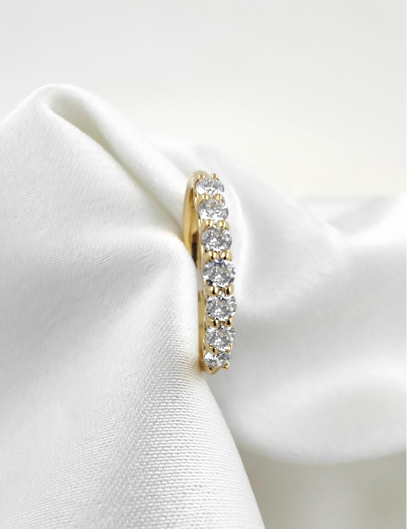 Hilda: Anillo de 7 Diamantes Oro Amarillo 18K · Joyería Marga Mira