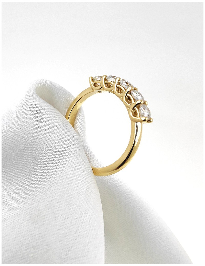 Hilda: Anillo de 5 Diamantes Oro Amarillo 18 K · Joyería Marga Mira