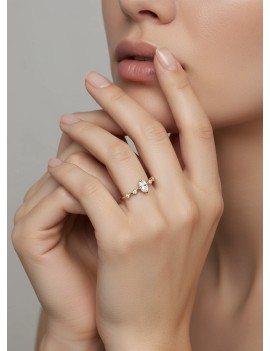 Sabrina: Anillo de Compromiso Estilo Estación y Diamante Marquesa GIA