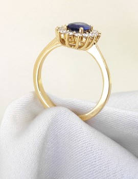 Anillo Zafiro Oval 5x7mm Diseño Corona. Diamantes 0.28ct E-VS