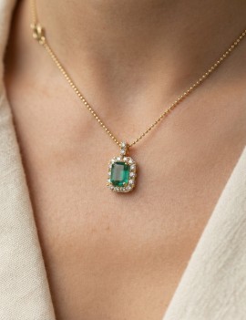 Colgante de Esmeralda y Diamantes en Oro Amarillo 18k · Marga Mira