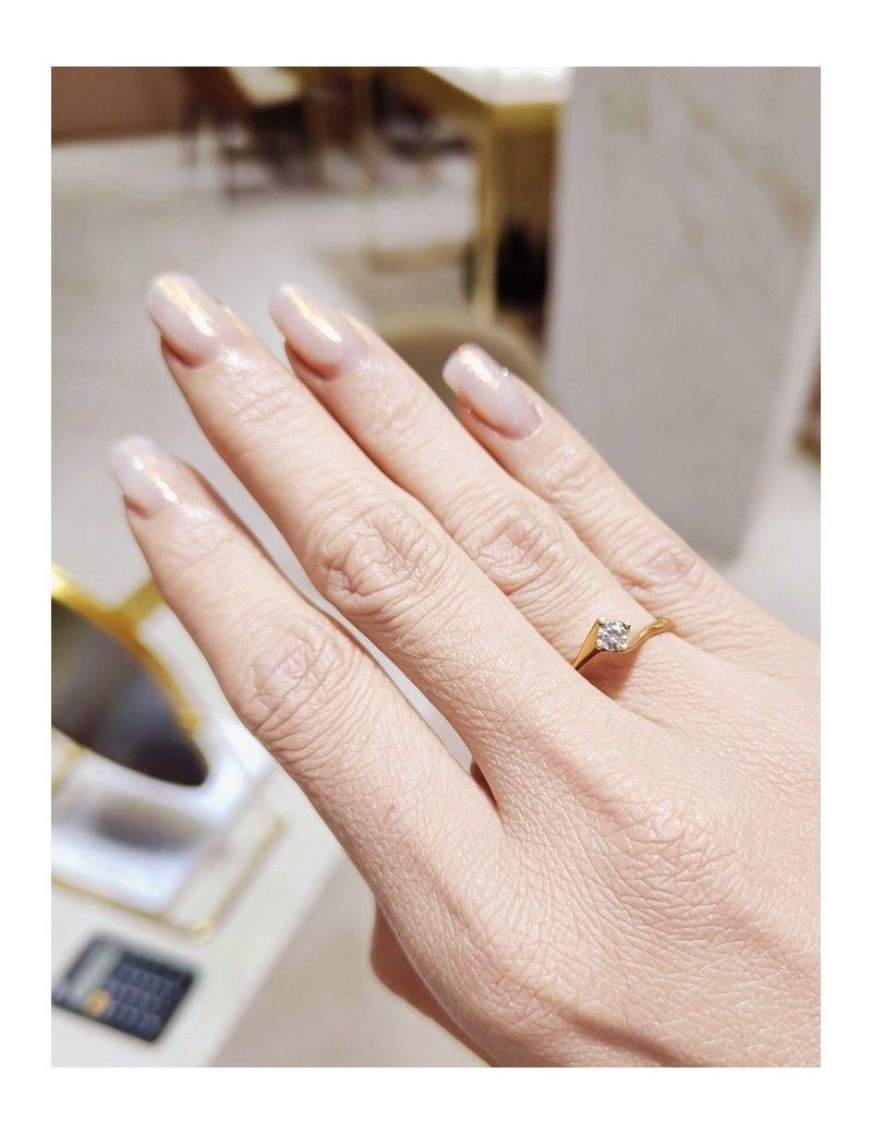 Emma: Anillo de Diamante Solitario | Oro Amarillo 18k · Marga Mira