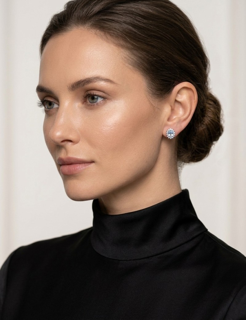 Victoria Pendientes Aguamarinas Ovales y Diamantes en Oro Blanco 18k