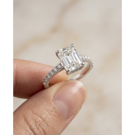 Erika: Anillo Diamante Talla Esmeralda Oro Blanco 18k | Marga Mira