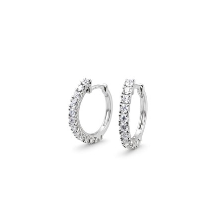 Pendientes de aro Amelia en oro blanco de 18 quilates de 18mm de diámetro con pavé de 26 diamantes brillantes.