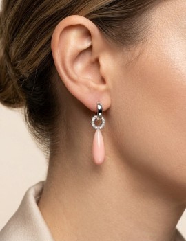 Lola: Apliques Coral Rosa y Diamantes Oro Blanco 18k · Marga Mira