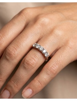 Hilda: Anillo de 5 Diamantes Oro Blanco 18 K · Joyería Marga Mira