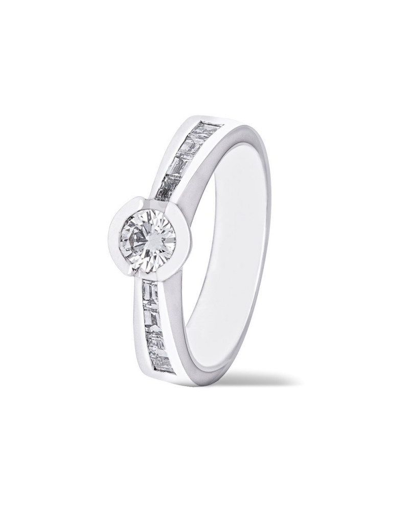 Anillo Solitario de Oro Blanco con Diamantes 0,83kts