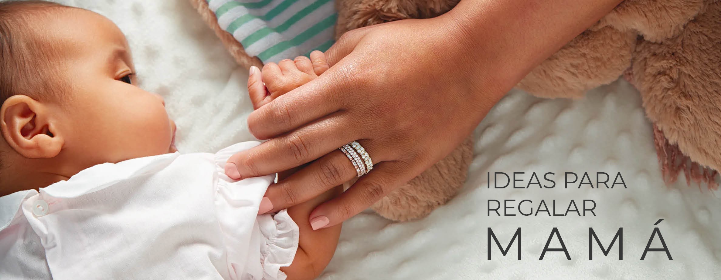 Celebra el Día de la Madre con joyas que emocionan. Descubre la colección perfecta para mamá en Joyería Marga Mira, tu joyería en Alicante